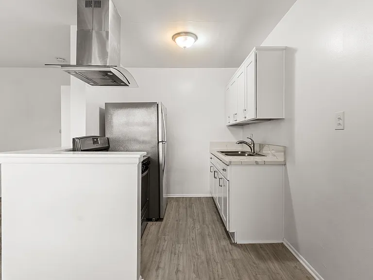 12602 Kensington Lane — Photo 8