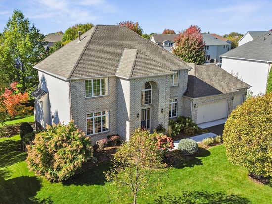 9624 Jonathan Ln, Eden Prairie, MN 55347