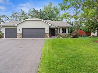 7783 Upper 26th St N, Oakdale, MN 55128
