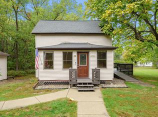 310 Cedar St, Decatur, MI 49045