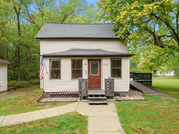 310 Cedar St, Decatur, MI 49045