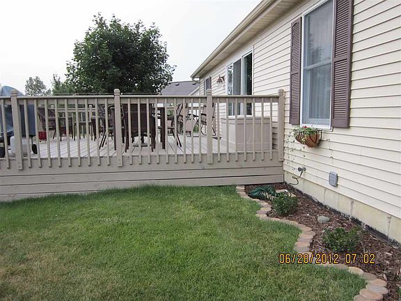 4th image of 702 Meadow Stream Dr