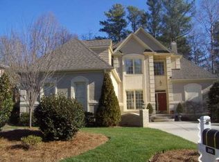 205 Greensview Dr, Cary, NC 27518