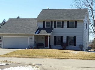 2701 Rolling Meadows Ln, New Haven, IN 46774