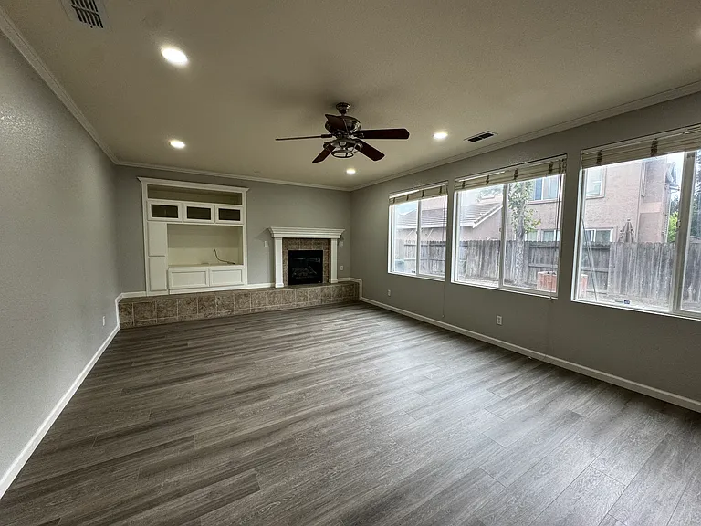 4361 Tahama Ln — Photo 2