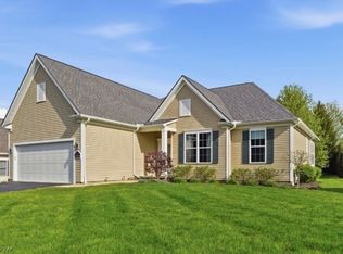 8155 Knolls Way, Chagrin Falls, OH 44023