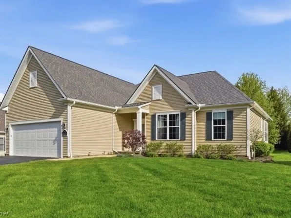 8155 Knolls Way, Chagrin Falls, OH 44023