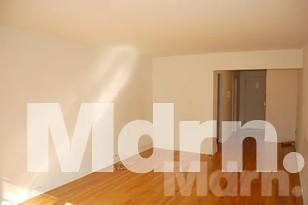 Rented by Mdrn Residential | media 9