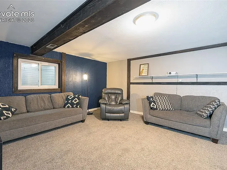 975 Tari Dr — Photo 16