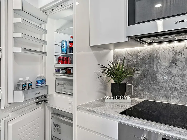 987 Queen St #2216 — Photo 11