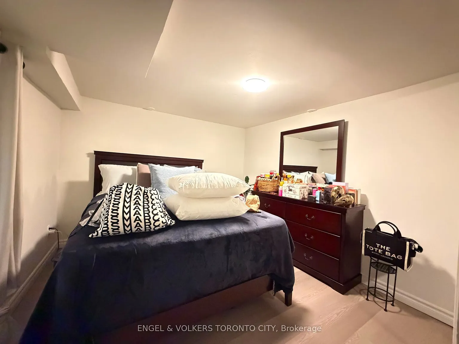 2 bed, $1,900 — Photo 3