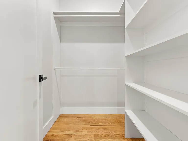 Walk in Closet