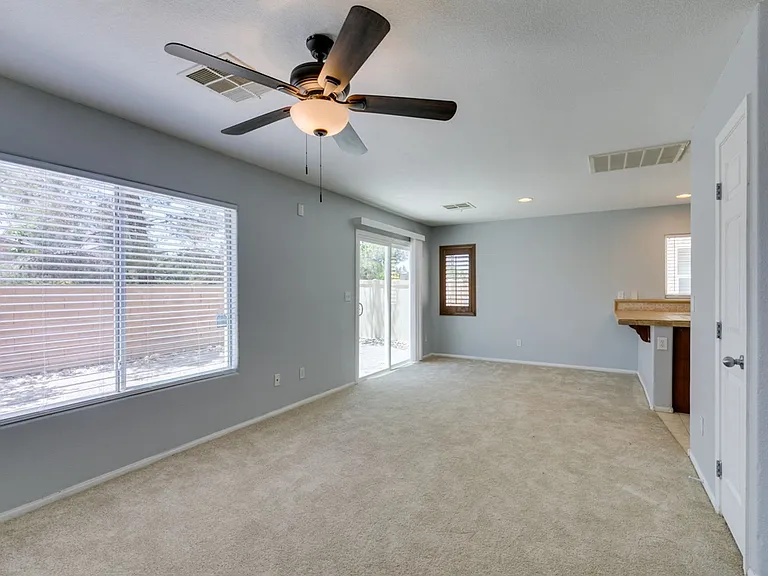 8433 Spencer Canyon St — Photo 10