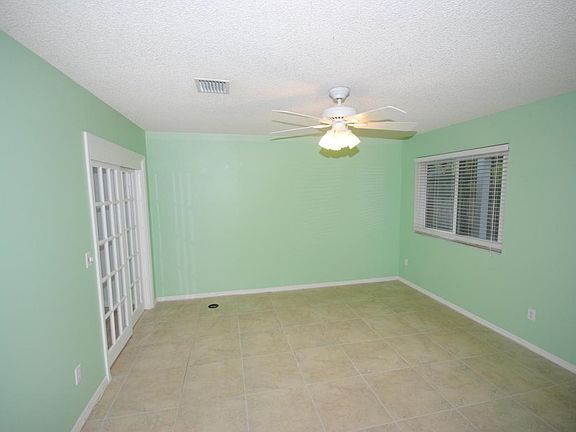4th image of 445 Upper 36th Ave S