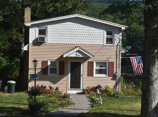 36 E Birch Rd, Oak Ridge, NJ 07438