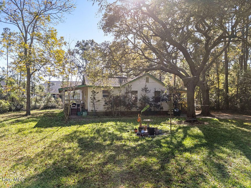 1st image of 609 W 11th Street