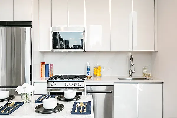 Rented by Mossanen Group | media 3