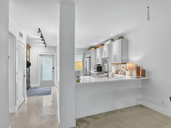 2320 SW 22nd Avenue #212, Delray Beach, FL 33445