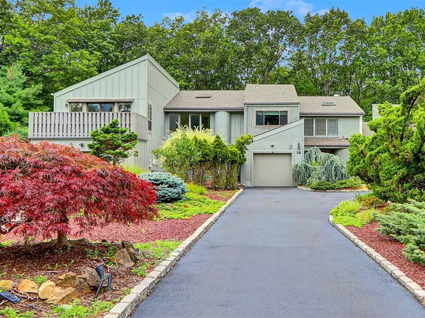 28 Timberline Circle, Port Jefferson Village, NY 11777