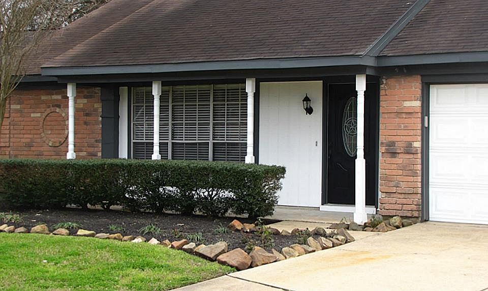 1st image of 22819 Planters House Ct