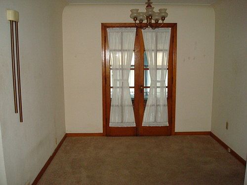 5th image of 2735 Winsted Dr