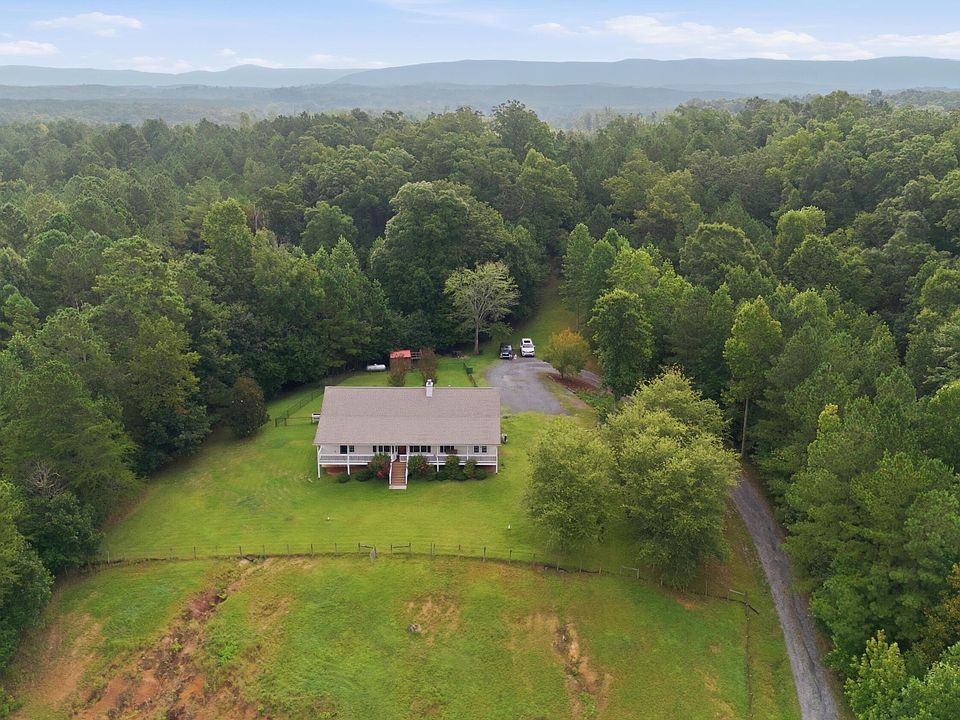 1st image of 557 Waterford Ln