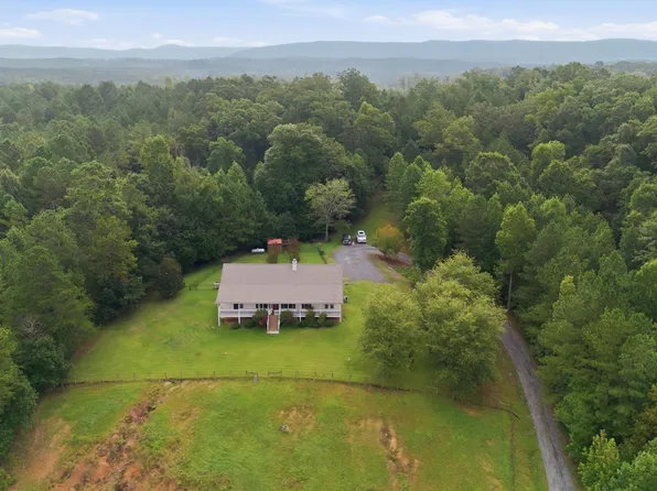 557 Waterford Ln, Rocky Face, GA 30740