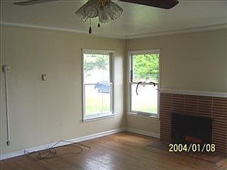 3rd image of 1037 W Vassar Ave