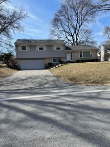 3 S 214 Ironwood Dr, Glen Ellyn, IL, 60137
