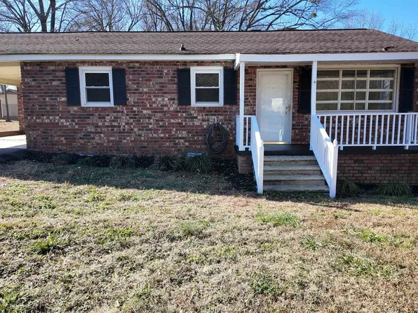 261 Oak Cir, Boiling Springs, SC 29316