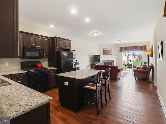 2nd image of 637 Lititz Reserve Ln