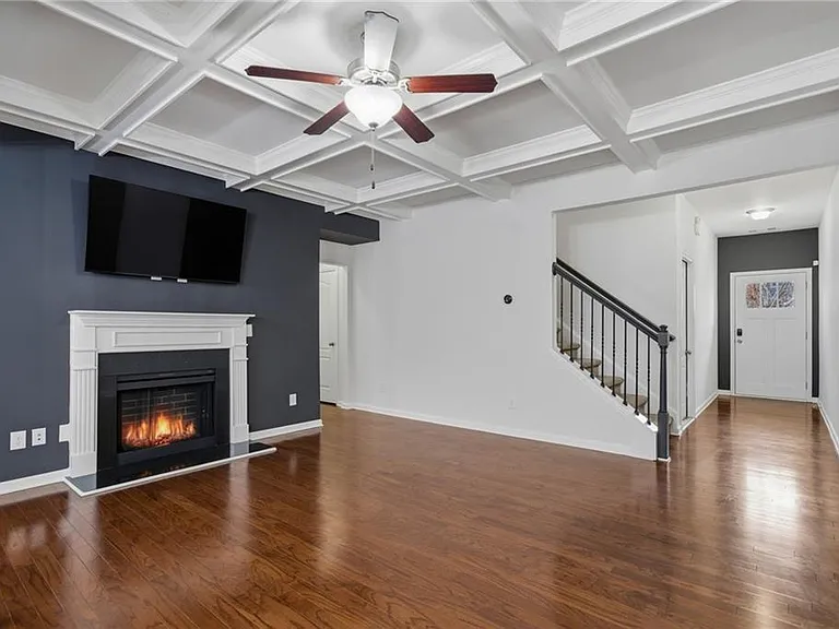 1697 Paxton Dr SW — Photo 7