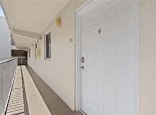 6135 NW 186th St APT 202, Hialeah, FL 33015