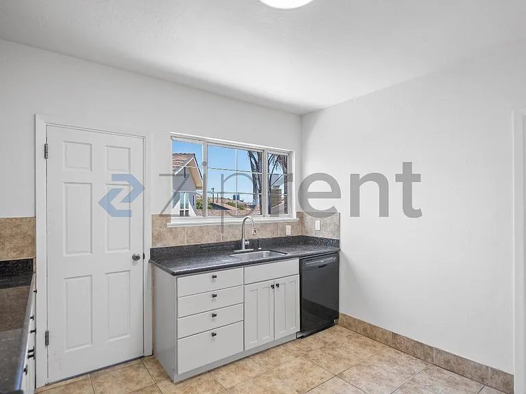 444 Lux Ave — Photo 12