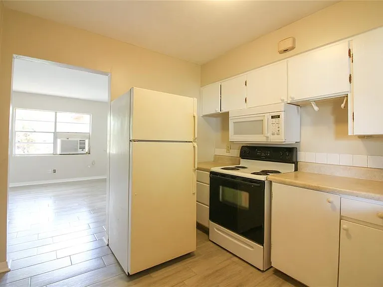 1116 S Tennessee Ave — Photo 6