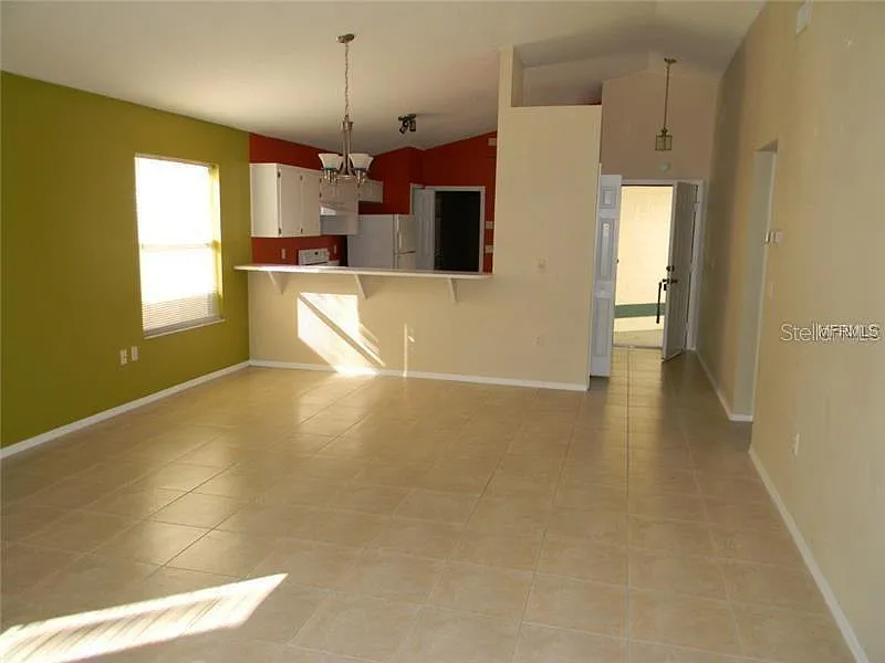 2 bed, 1100 sqft, $1,900 — Photo 3