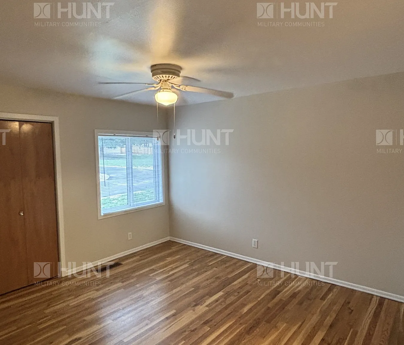 3 bed, 1040 sqft, $2,300 — Photo 2
