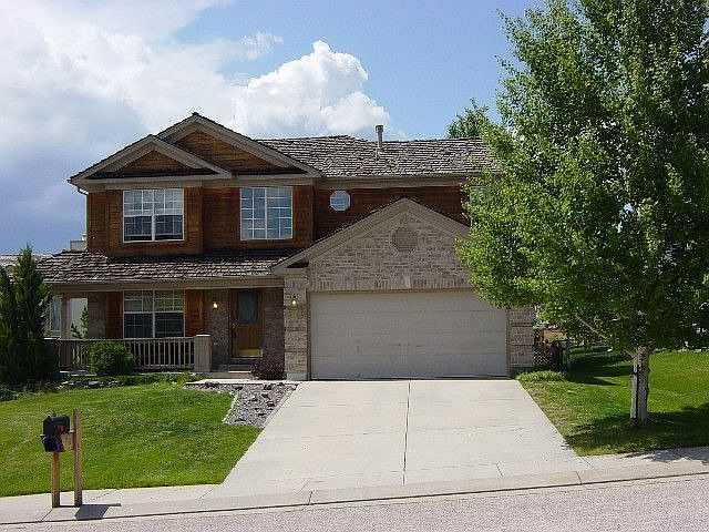 Great Gleneagle 2-Story with many Outstanding Features!