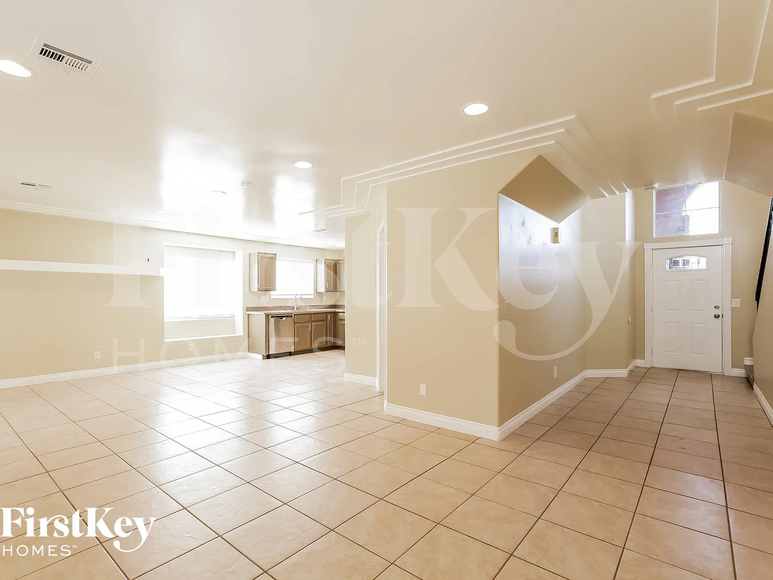 3 bed, 2.5 bath, 1743 sqft, $2,370 — Photo 3