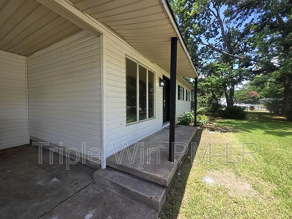 4th image of 8700 Winston Dr