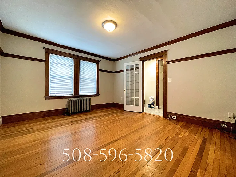 547 Hyde Park Ave #1 — Photo 6
