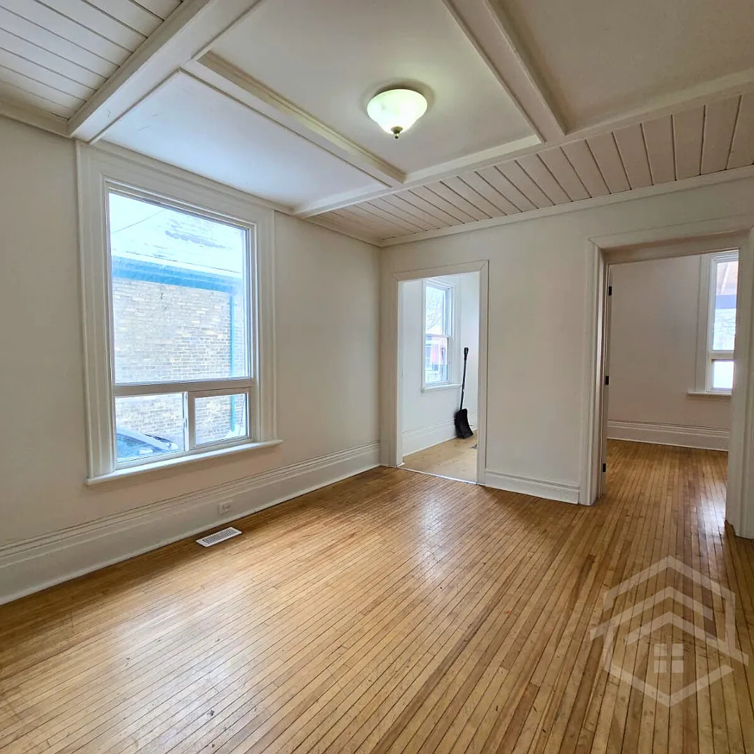 Building Photo - 358 Glebe St #1