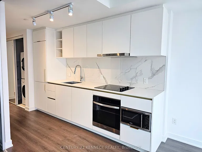 8 Wellesley St W #1106 — Photo 12
