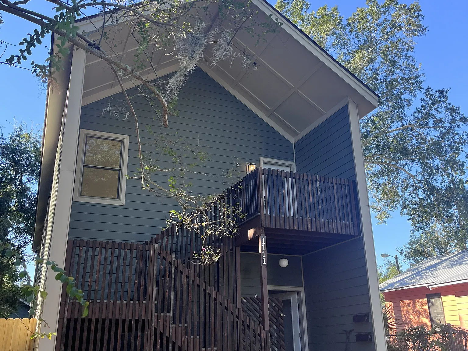 3 bed, 1100 sqft, $2,150 — Photo 1