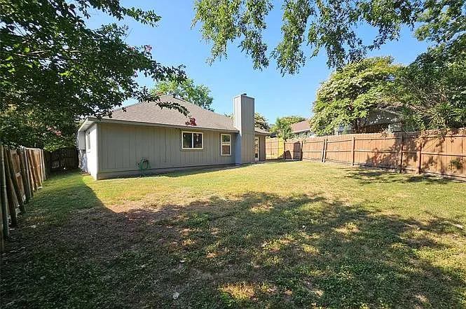 2705 Francisco Dr — Photo 9