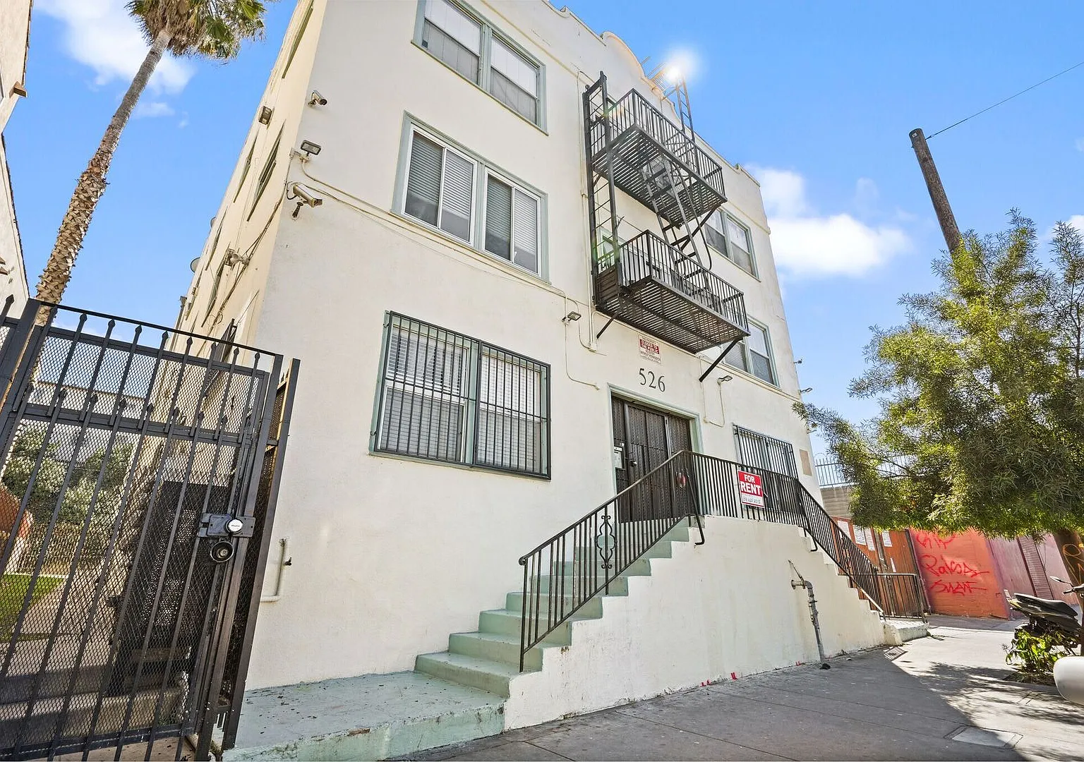 526 S Union Avenue — Photo 4