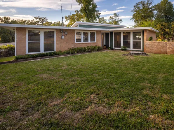 1715 Ridgeview Dr, Tyler, TX 75701