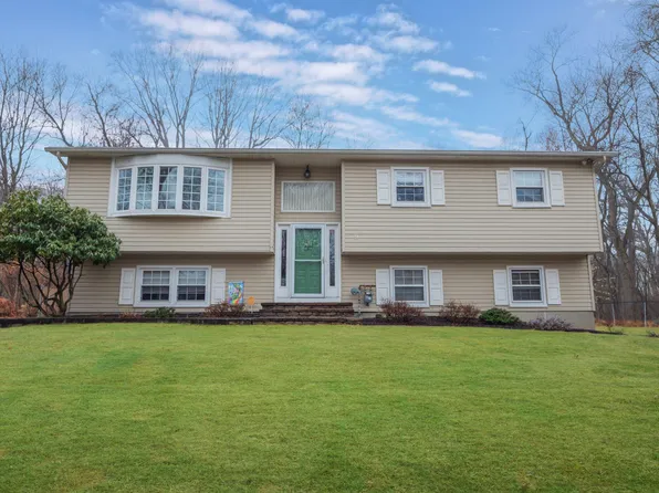 9 Mill Creek Road, New City, NY 10956