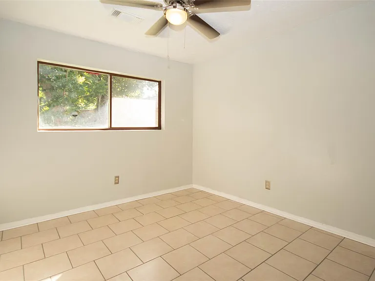 10902 Mosscrest Dr — Photo 20