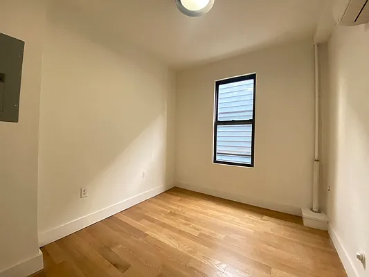 Rented by NY Space Finders Inc. | media 22